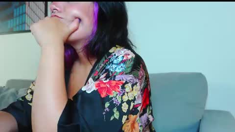 Snapshot of naughty_em_17 chatting on July 26, 11:00 pm Em please help me reach 100 thumbs up 3 online show from July 26, 11:00 pm