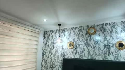 Snapshot of naughty_kittenm chatting on November 10, 11:31 am Kitten online show from November 10, 11:31 am