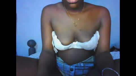 Snapshot of naughty_nilla chatting on September 20, 10:38 am naughty_nilla online show from September 20, 10:38 am