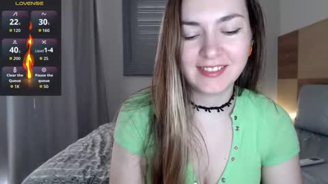 Snapshot of naughty_popa chatting on March 20, 8:35 pm Ann online show from March 20, 8:35 pm
