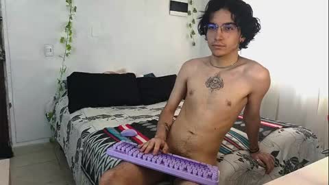 naughty_thompson1 online show from February 13, 6:26 pm