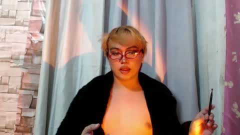 naughty_ursula21xxx online show from February 7, 12:28 pm