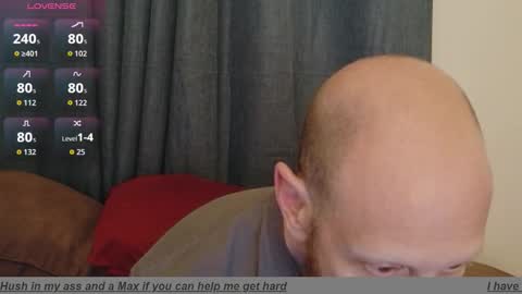 Snapshot of naughtybeeky chatting on March 8, 2:04 am Beeker online show from March 8, 2:04 am