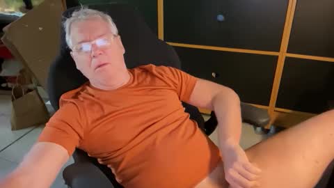 naughtydaddyla online show from April 4, 7:11 pm