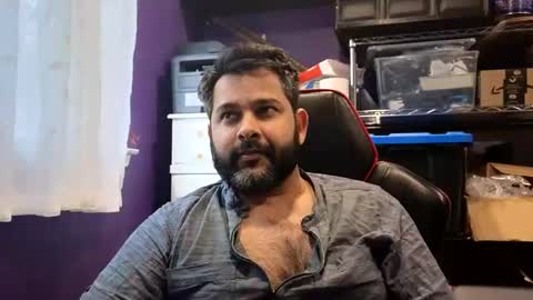 sakhtlaundaz online show from November 3, 2:07 pm