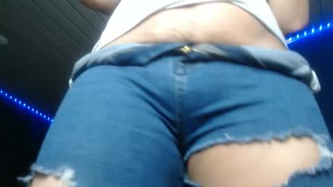 Snapshot of naughtyhotsquirt chatting on April 13, 4:34 pm Kimberly online show from April 13, 4:34 pm