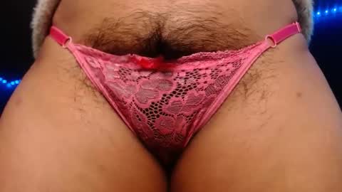 Snapshot of naughtyhotsquirt chatting on April 16, 9:39 pm Kimberly online show from April 16, 9:39 pm