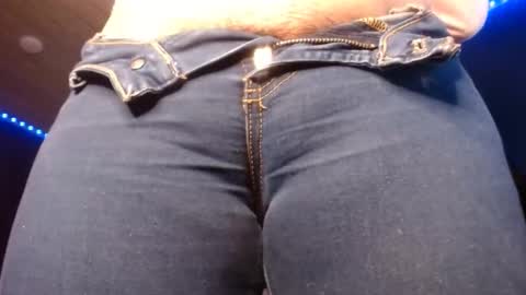 Snapshot of naughtyhotsquirt chatting on April 17, 11:02 am Kimberly online show from April 17, 11:02 am