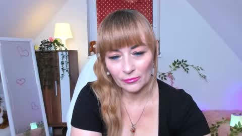 Milana - on air every day except Wednesday from 9 pm to 4 am European time online show from November 26, 8:43 pm