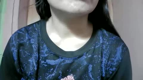 naughtymom_33 online show from November 27, 2:24 am