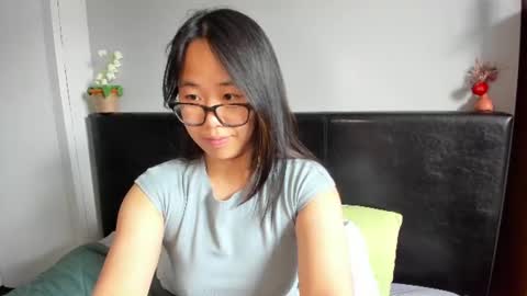 Gigi Chu  online show from June 21, 10:18 am