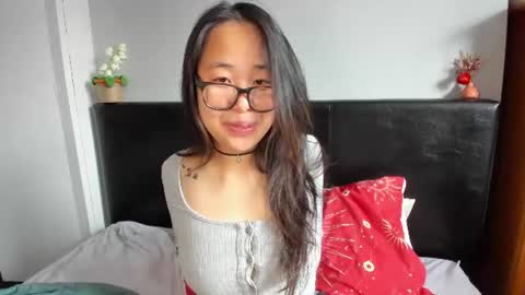 Gigi Chu  online show from June 27, 10:09 am