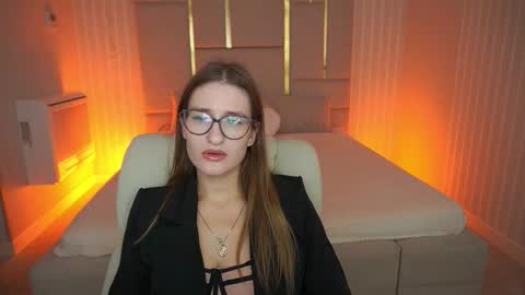 Snapshot of naughtynursevibe chatting on October 21, 6:25 am Ur Nurse online show from October 21, 6:25 am
