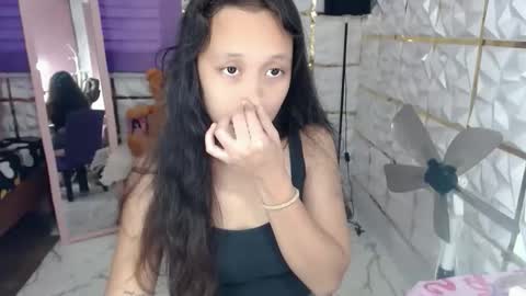 Snapshot of naughtyprincessmae chatting on March 21, 7:46 am PrincessMae online show from March 21, 7:46 am