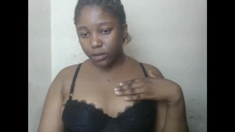 naughtyxpussyx online show from September 20, 8:32 pm