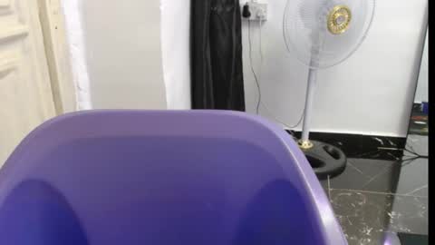 Snapshot of naughtyxpussyx chatting on February 12, 12:05 am naughtyxpussyx online show from February 12, 12:05 am