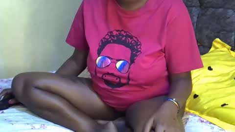 Snapshot of naughybitch chatting on February 17, 7:16 am naughybitch online show from February 17, 7:16 am