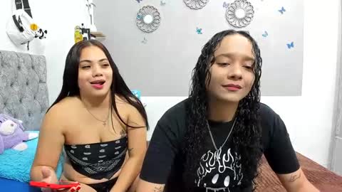 Snapshot of nay_and_aleja chatting on October 4, 3:59 am nay_and_aleja online show from October 4, 3:59 am