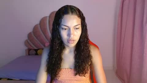 naya_fox1 online show from January 8, 11:18 pm