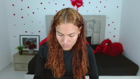 naya_fox1 online show from March 15, 11:22 pm