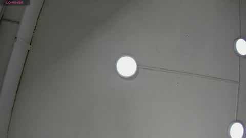 nayara_macherano online show from December 15, 11:25 am