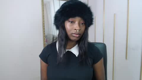 Nayaris 3 online show from May 15, 4:14 pm