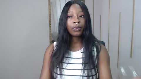 Nayaris 3 online show from May 31, 2:02 pm