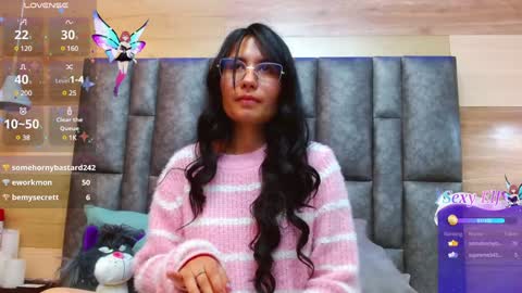 Snapshot of nayecloud chatting on January 5, 7:07 am Naye online show from January 5, 7:07 am