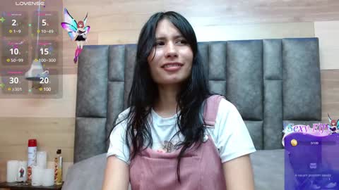 Snapshot of nayecloud chatting on January 7, 3:24 am Naye online show from January 7, 3:24 am