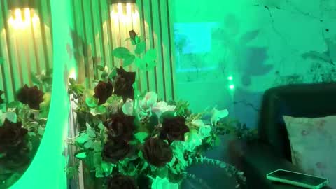 Nayla  online show from December 2, 1:17 pm