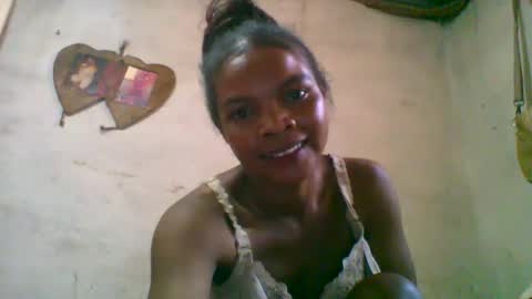 Nayla online show from February 22, 8:02 am