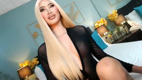 Snapshot of nayumi_edwards chatting on July 7, 6:01 pm F R A N Z I A online show from July 7, 6:01 pm