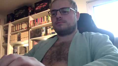 Snapshot of ndboy94 chatting on December 1, 11:37 am ndboy94 online show from December 1, 11:37 am