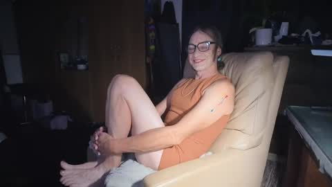 Snapshot of ndulgenetfun chatting on February 27, 11:21 am Hi Im CJ online show from February 27, 11:21 am