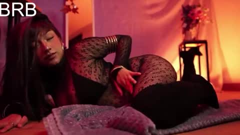 Nefertari online show from October 25, 11:29 am