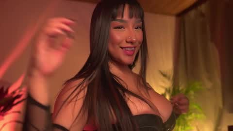 Nefertari online show from March 4, 8:53 am