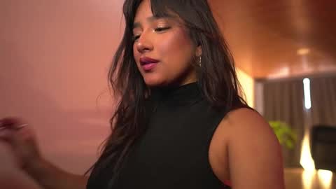 Nefertari online show from March 29, 3:56 pm