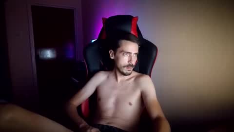 Snapshot of nealcaffrey007 chatting on September 16, 11:50 pm Neal Caffrey online show from September 16, 11:50 pm