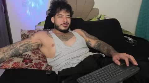Snapshot of neeii chatting on April 21, 1:07 am Nei turn green online show from April 21, 1:07 am