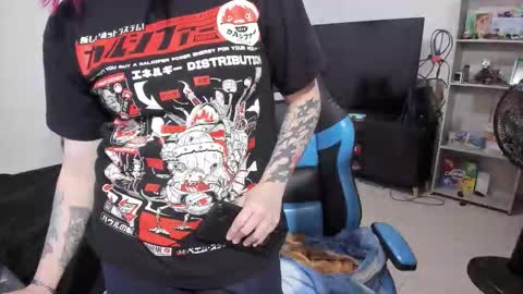 Geek Nicole    im Neeko UwU online show from December 16, 6:46 pm