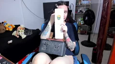 Geek Nicole    im Neeko UwU online show from May 27, 11:02 pm