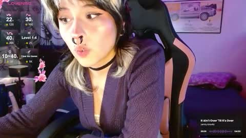 Snapshot of neena_nyx chatting on February 4, 10:47 pm Neena Nyx online show from February 4, 10:47 pm