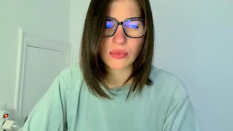 Snapshot of neferutt chatting on November 7, 10:04 am Neferutt online show from November 7, 10:04 am