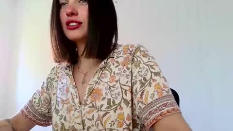 Snapshot of neferutt chatting on April 15, 2:57 pm Neferutt online show from April 15, 2:57 pm