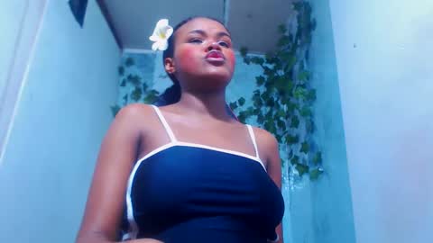 Snapshot of negri_hot_crazy chatting on February 9, 8:40 am negrita online show from February 9, 8:40 am