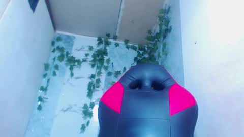 Snapshot of negri_hot_crazy chatting on February 12, 11:05 am negrita online show from February 12, 11:05 am