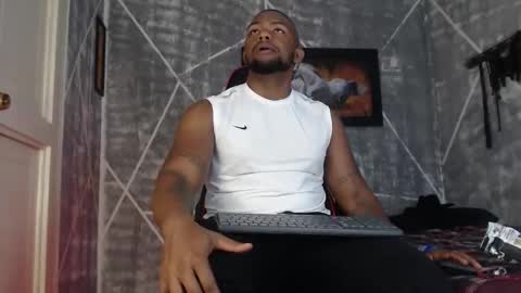 negritomeloso_k18 online show from December 16, 2:38 am