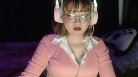 Snapshot of neko_dolly chatting on November 28, 1:41 am neko_dolly online show from November 28, 1:41 am