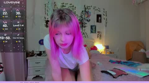 Snapshot of neko_kitsune chatting on December 16, 6:05 pm neko_kitsune online show from December 16, 6:05 pm