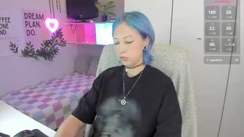 Snapshot of neko_sora chatting on June 16, 9:06 pm Kate online show from June 16, 9:06 pm